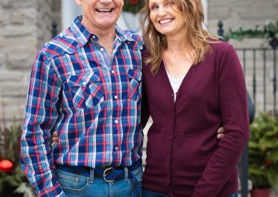 Family portrait photos in Beeton, Ontario by Frank Myrland Photography