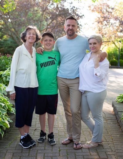 Outdoor Family Photography in Alliston, Ontario by Frank Myrland Photograhy