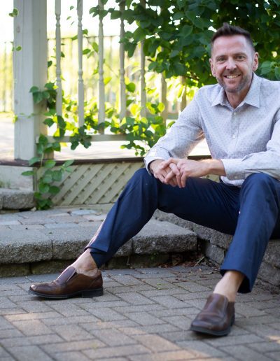 Outdoor Portrait Photography in Alliston, Ontario by Frank Myrland Photograhy