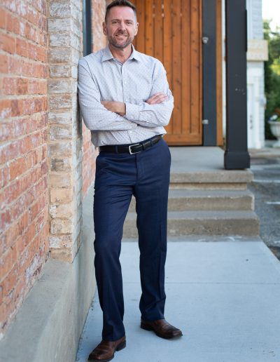 Outdoor Portrait Photography in Alliston, Ontario by Frank Myrland Photograhy