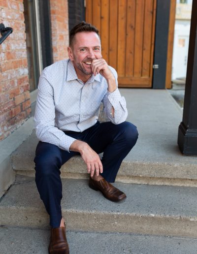 Outdoor Portrait Photography in Alliston, Ontario by Frank Myrland Photograhy