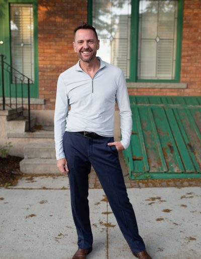 Outdoor Portrait Photography in Alliston, Ontario by Frank Myrland Photograhy