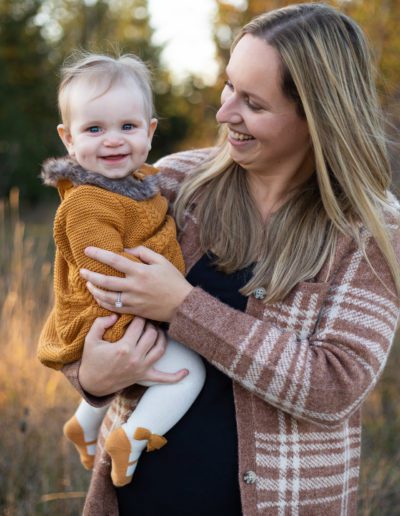 Autumn family photo session at Island Lake Trail in Orangeville by Frank Myrland Photography