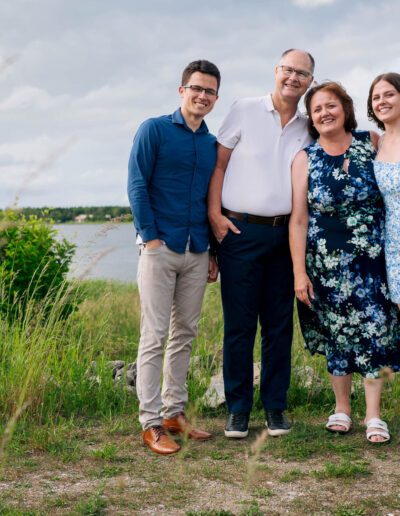 Orangeville family portrait photoshoot at Island Lake Conservation Area by Frank Myrland Photography