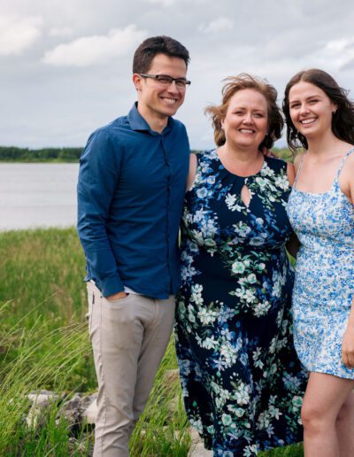 Orangeville family portrait photoshoot at Island Lake Conservation Area by Frank Myrland Photography